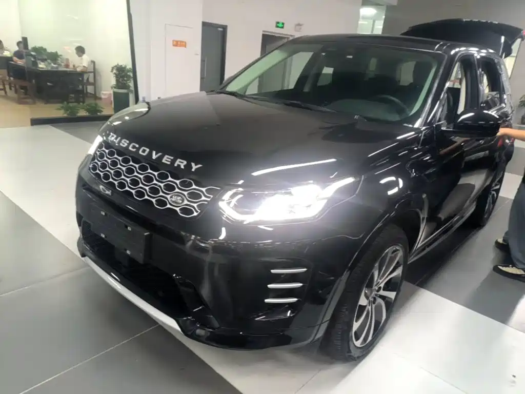 Land Rover Discovery Sport 2024 — фото 1