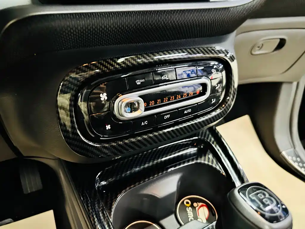 smart fortwo 2019 — фото 34