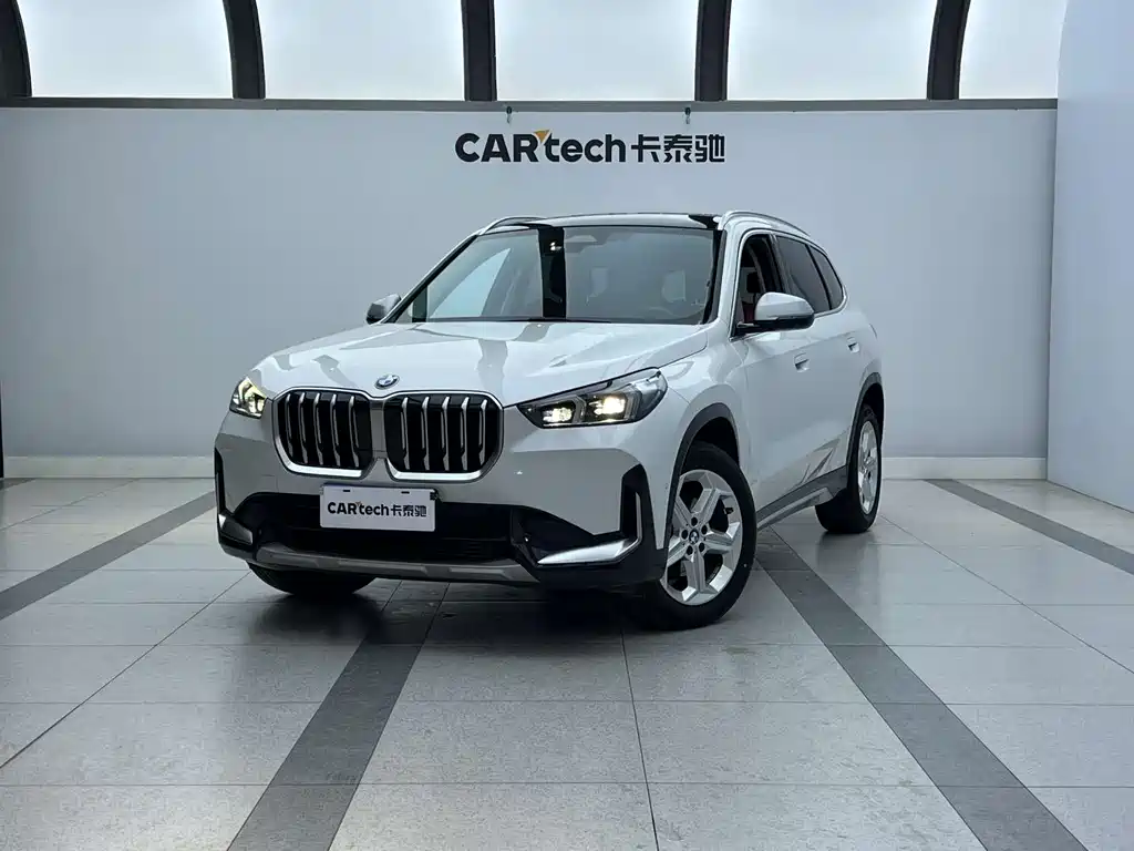 BMW X1 2024 — фото 1