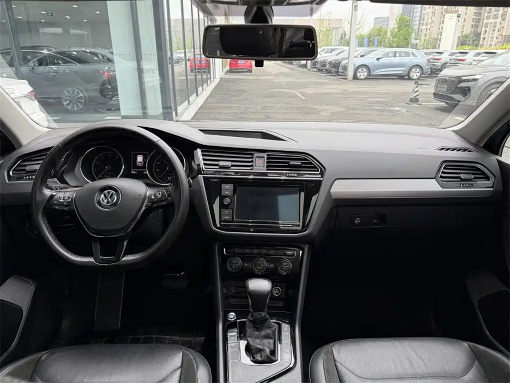 Volkswagen Tiguan L 2019 — фото 6
