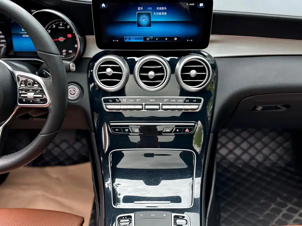 Mercedes-Benz GLC 2020 — фото 15
