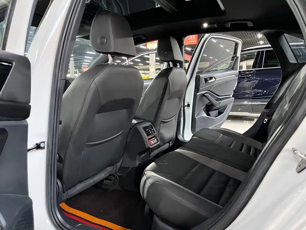 Volkswagen Sagitar 2019 — фото 11