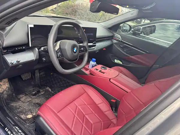 BMW 5 Series 2025
