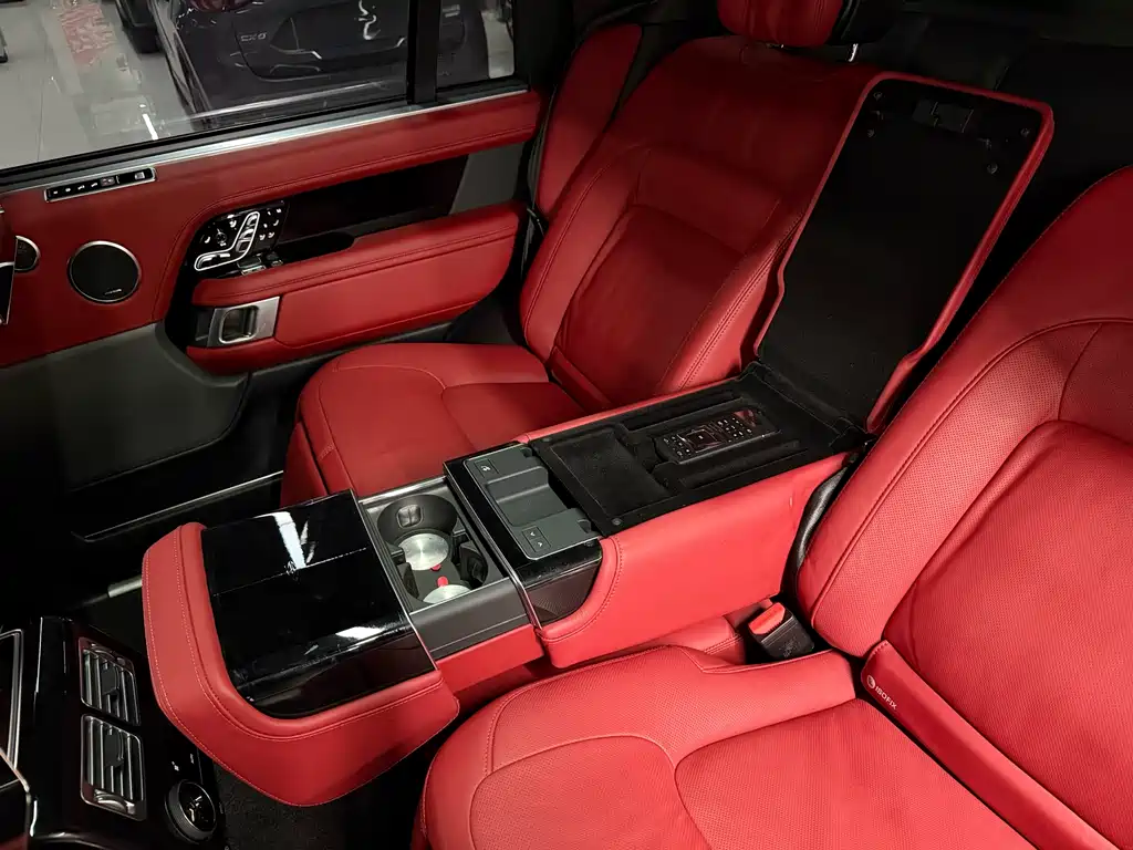 Land Rover Range Rover 2022 — фото 17