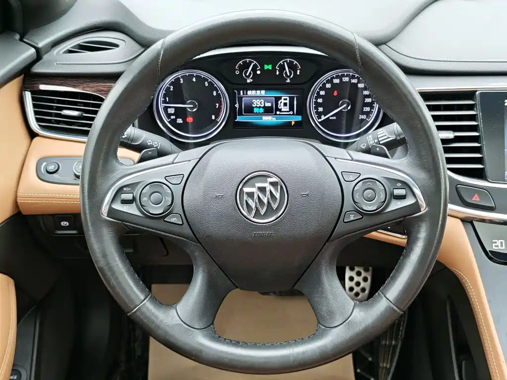 Buick LaCrosse 2017 — фото 8