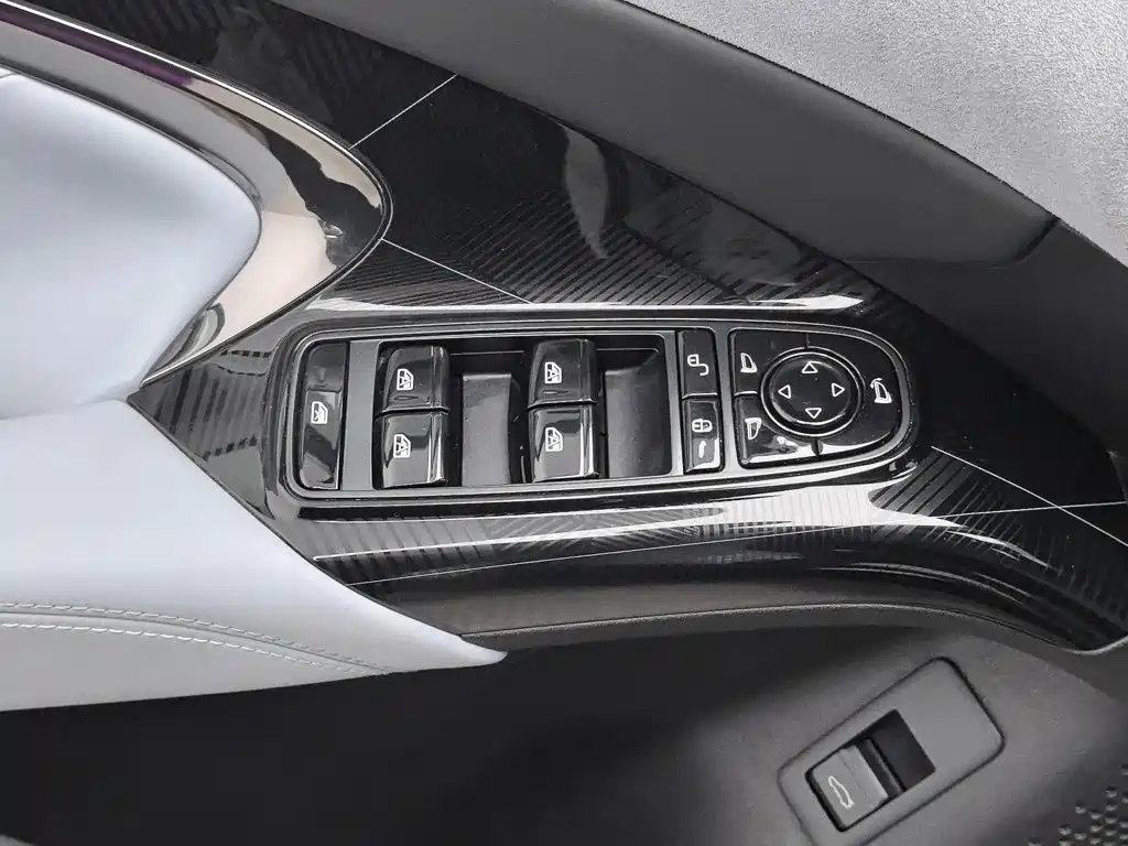BYD Seal 2023 — фото 9