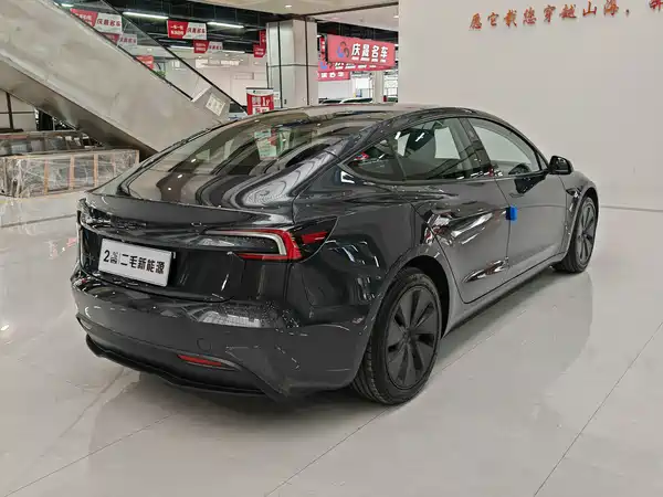 Tesla Model 3 2026