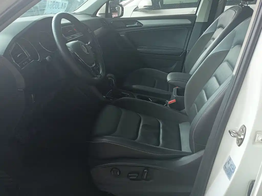 Volkswagen Tiguan L 2018 — фото 4