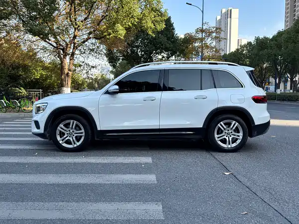Mercedes-Benz GLB 2021