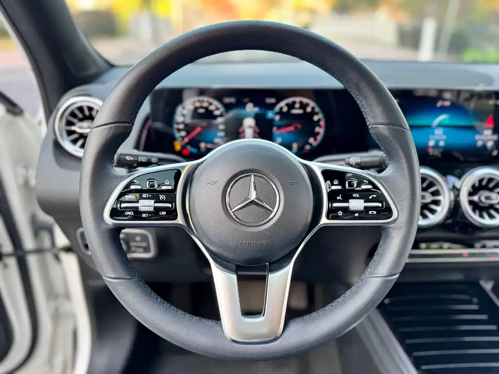 Mercedes-Benz GLB 2021 — фото 13