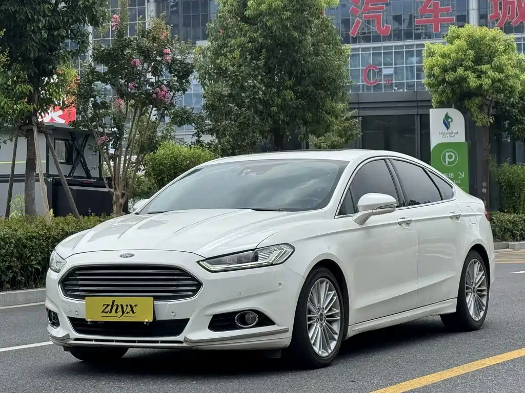 Ford Mondeo 2014 — фото 1