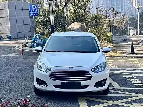 Ford Escort 2015