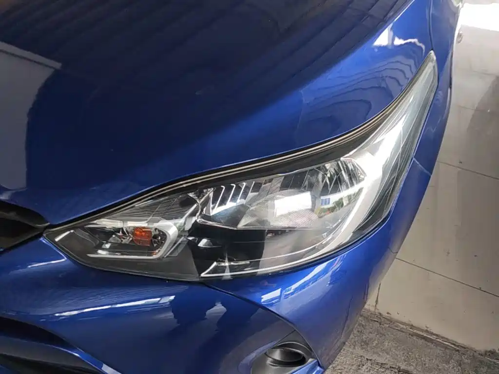 Toyota Yaris L 2017 — фото 24