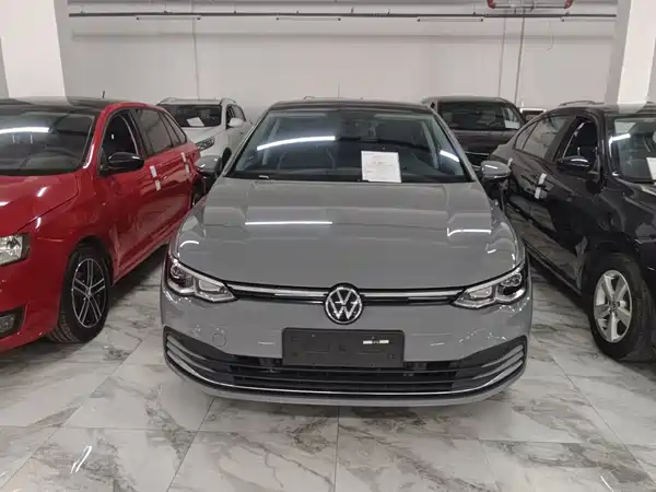 Volkswagen Golf 2024