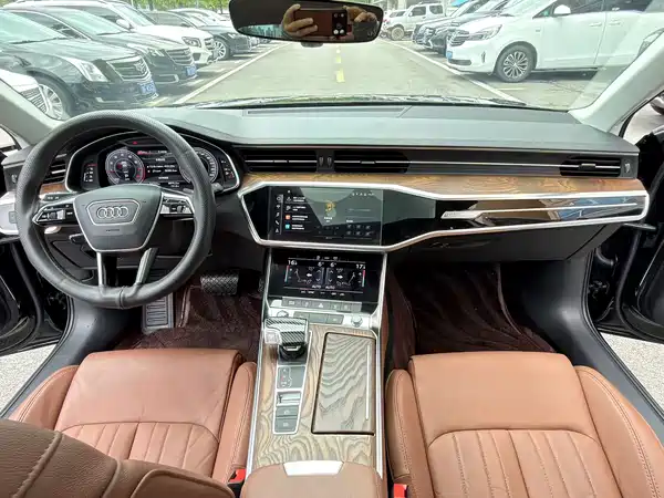 Audi A6L 2021