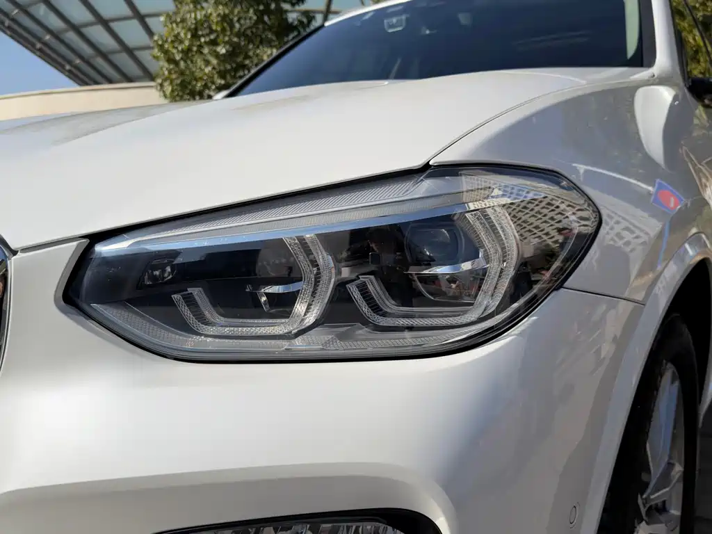BMW X3 2018 — фото 11