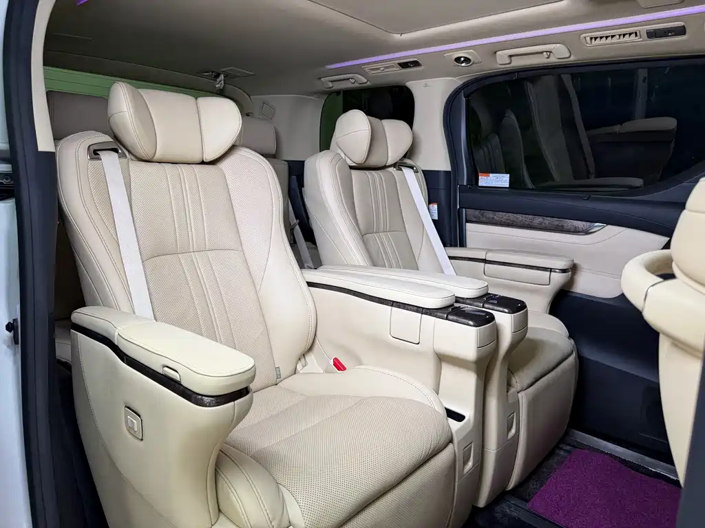 Toyota Vellfire 2020 — фото 16