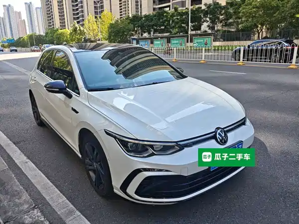 Volkswagen Golf 2021