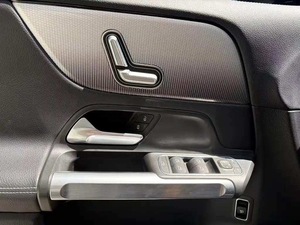 Mercedes-Benz GLB 2021 — фото 12