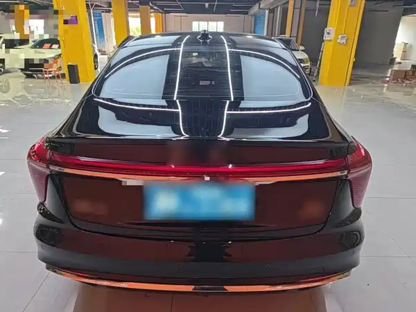 Hongqi H5 2023