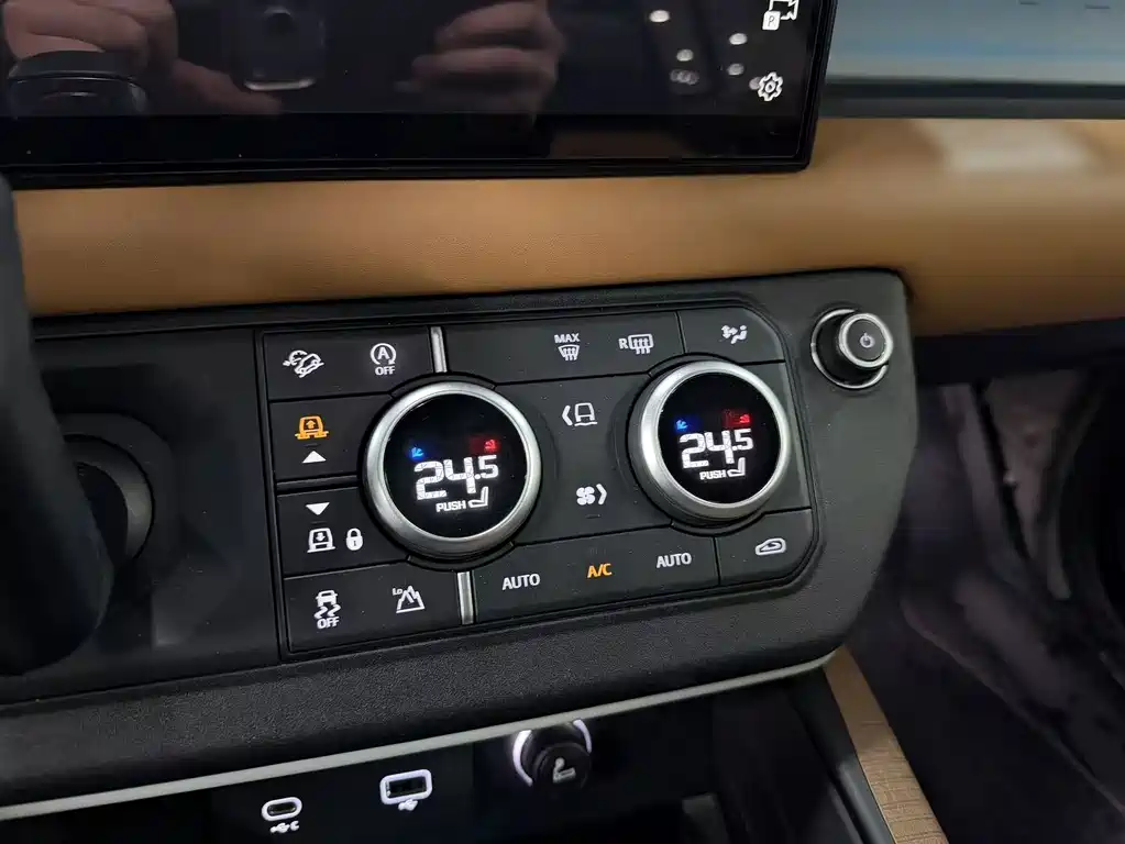 Land Rover Defender 2022 — фото 14