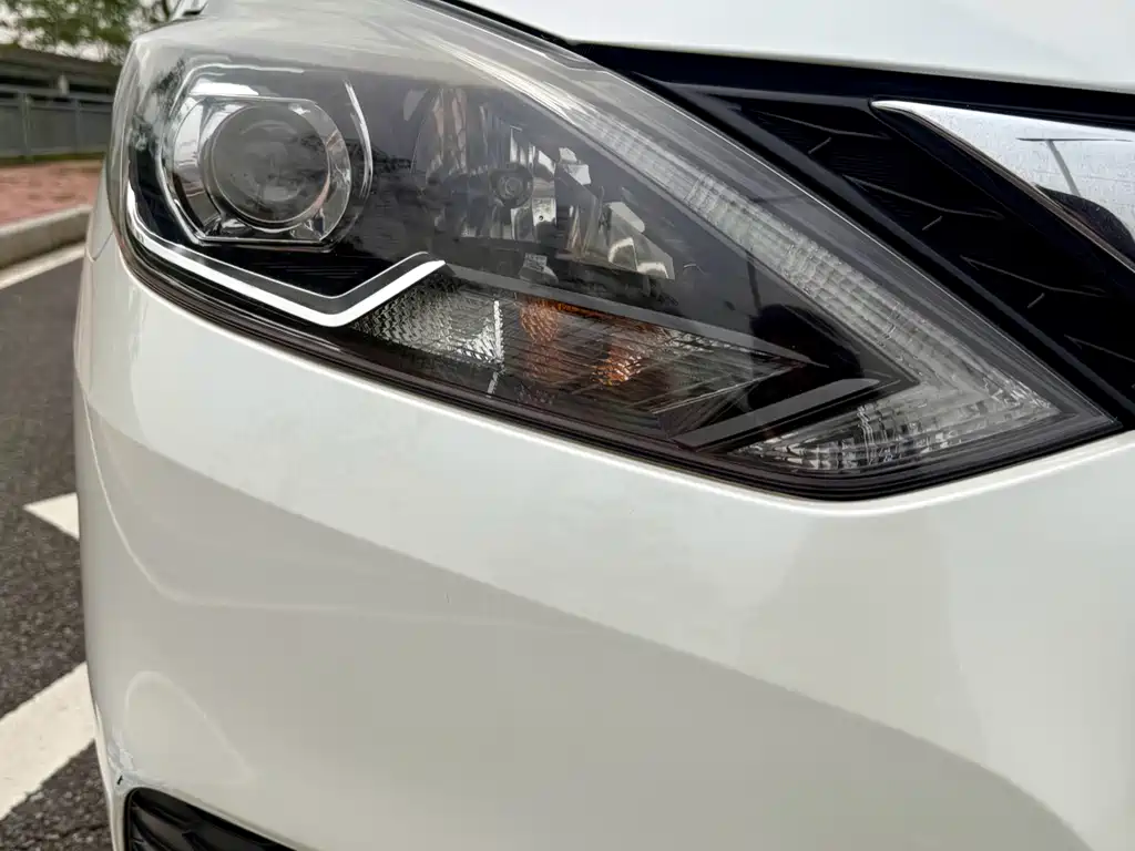 Nissan Sylphy 2018 — фото 9