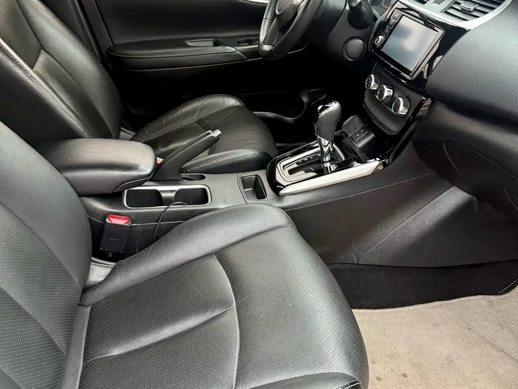 Nissan Sylphy 2018 — фото 15