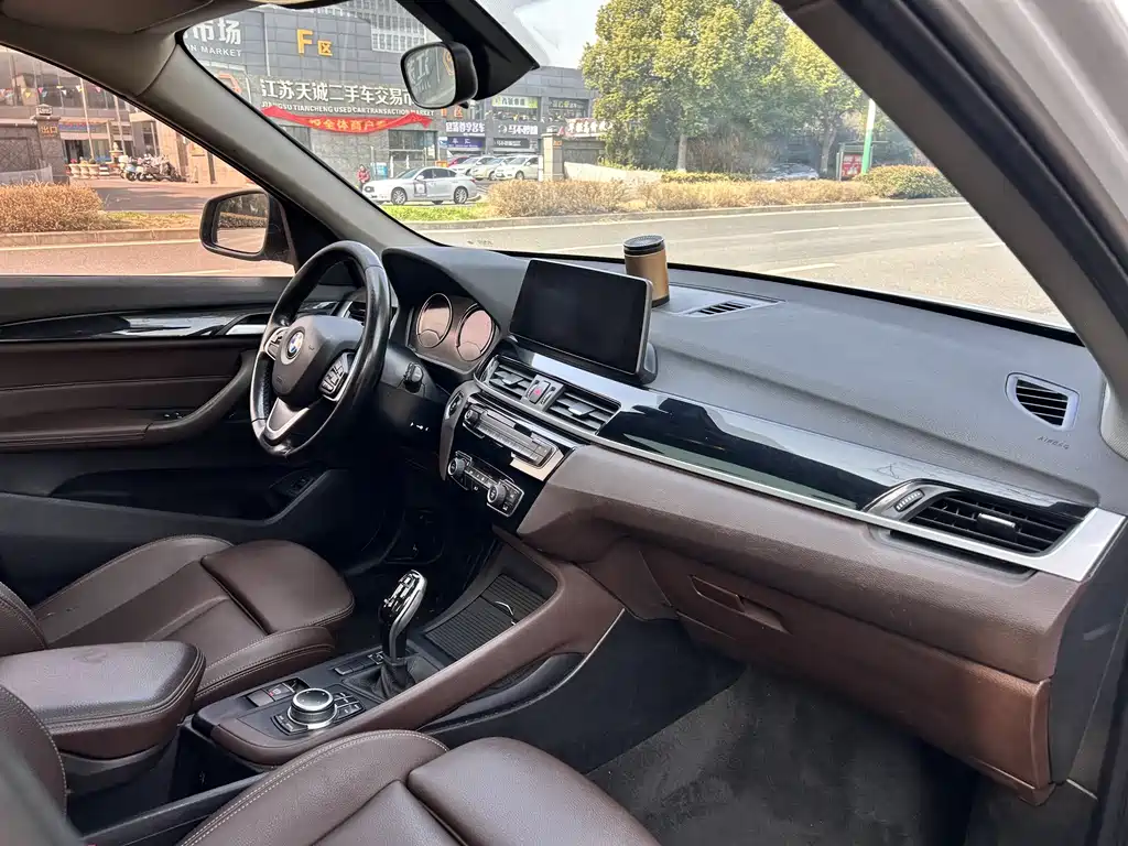 BMW X1 2019 — фото 16