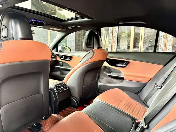 Mercedes-Benz C-Class 2024