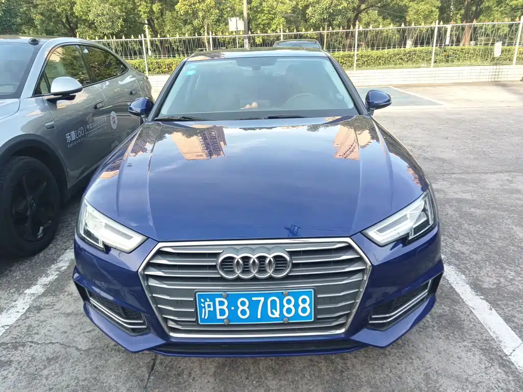 Audi A4L 2018