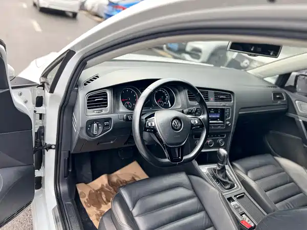 Volkswagen Golf 2016