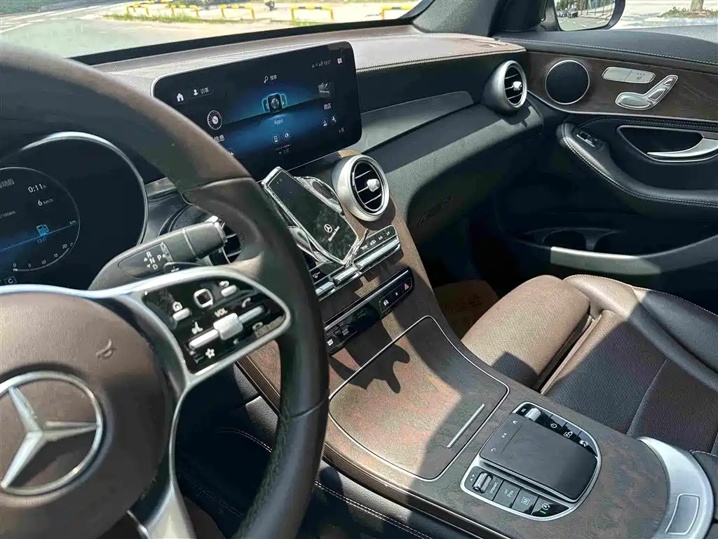 Mercedes-Benz GLC 2020 — фото 13
