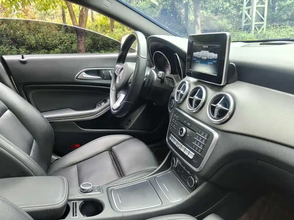 Mercedes-Benz CLA 2016 — фото 12