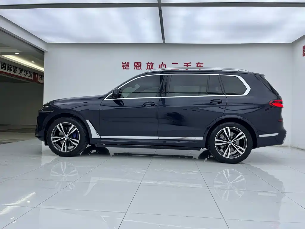BMW X7 2023 — фото 7
