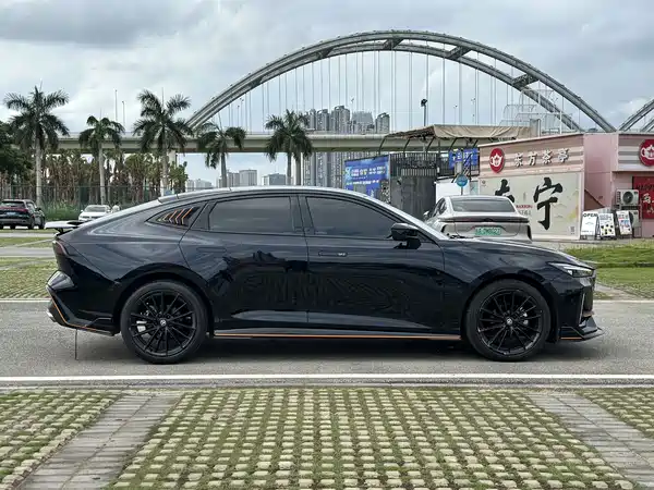 Changan UNI-V 2024