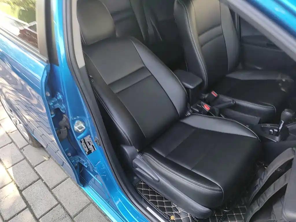 Toyota Yaris L 2019 — фото 25
