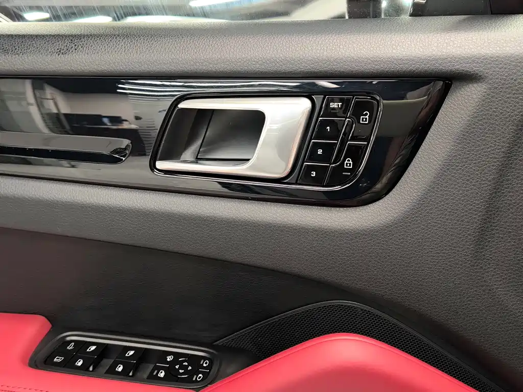 Porsche Cayenne New Energy 2019 — фото 25