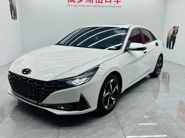 Hyundai Elantra 2023