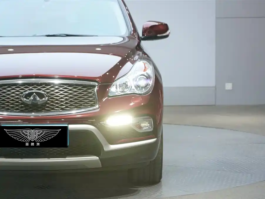 Infiniti QX50 2016 — фото 3