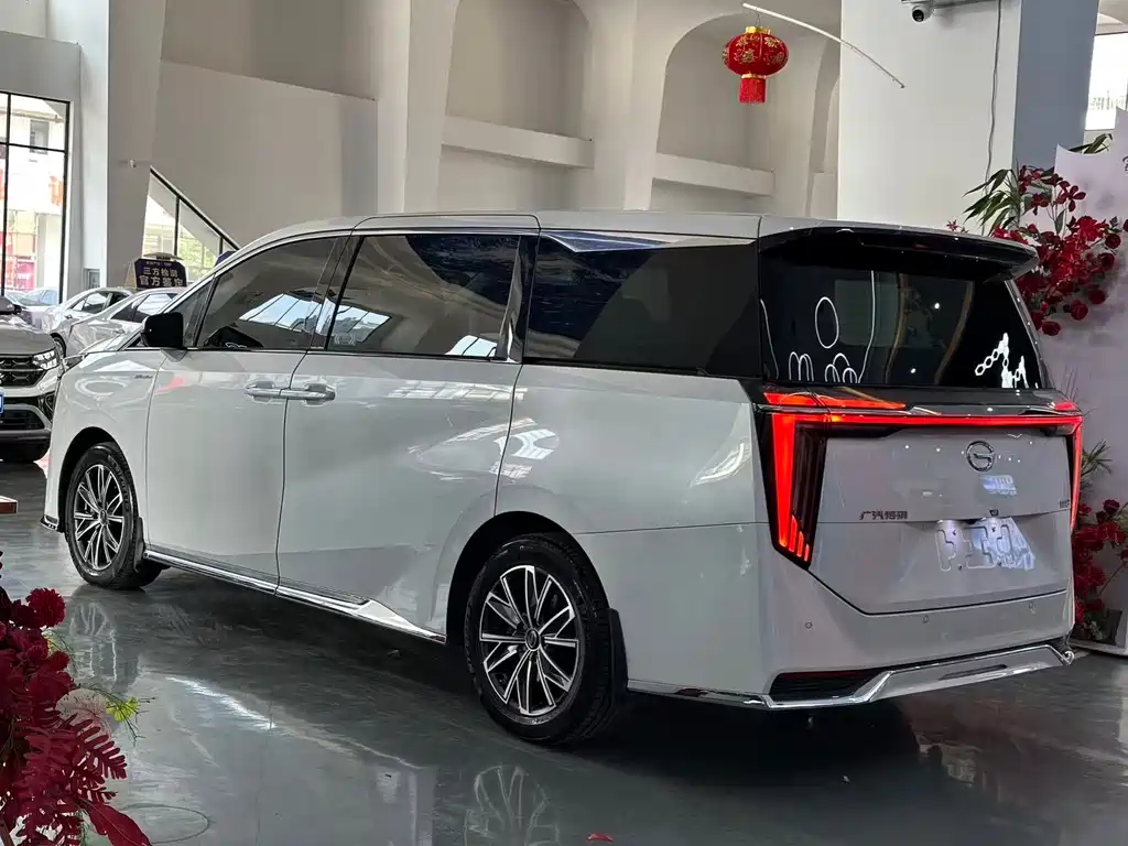 GAC Motor Trumpchi M8 2023 — фото 9