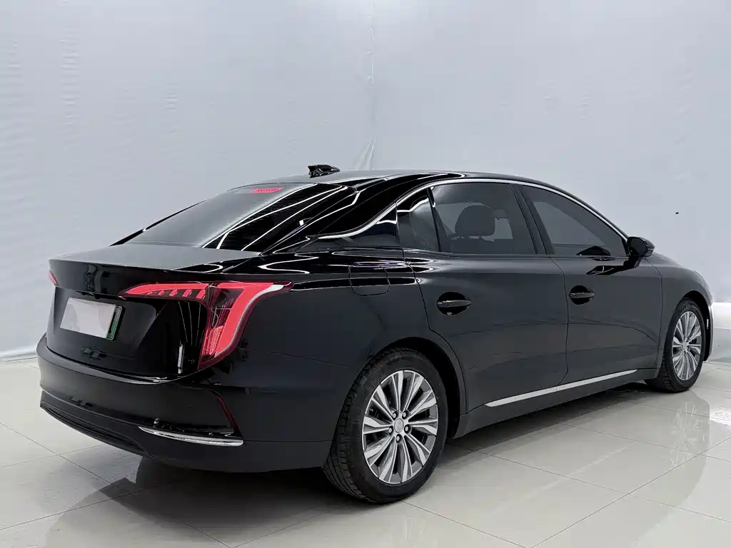 Hongqi E-QM5 2024 — фото 10