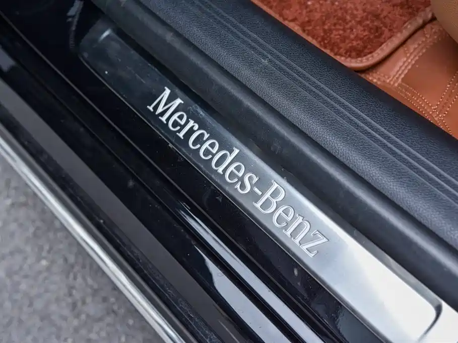 Mercedes-Benz E-Class 2024 — фото 14