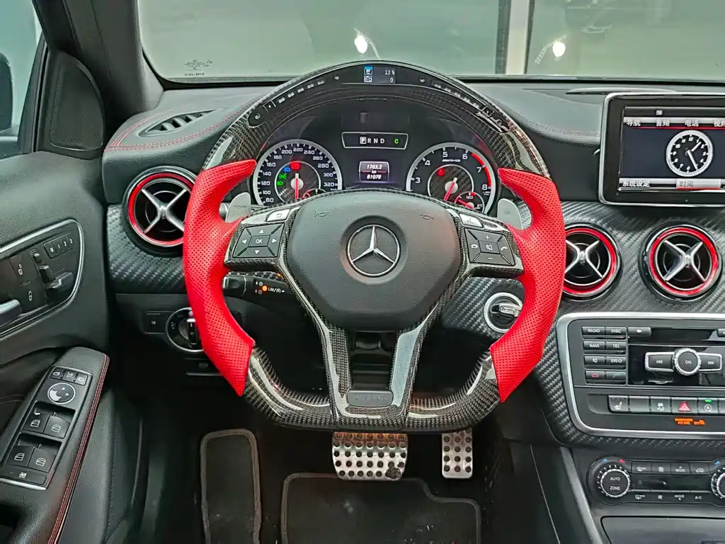 Mercedes-Benz A-Class AMG 2015 — фото 18