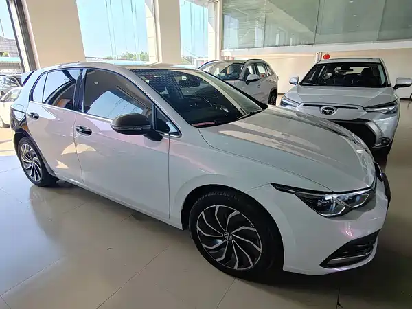 Volkswagen Golf 2022