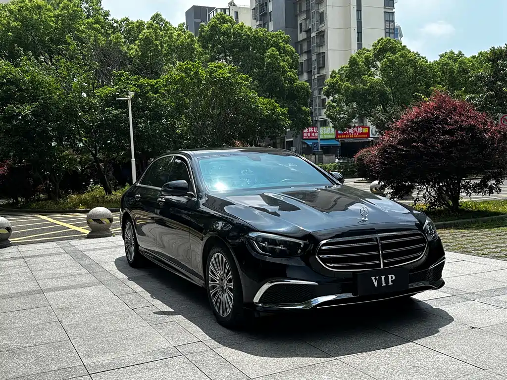 Mercedes-Benz E-Class 2023 — фото 3