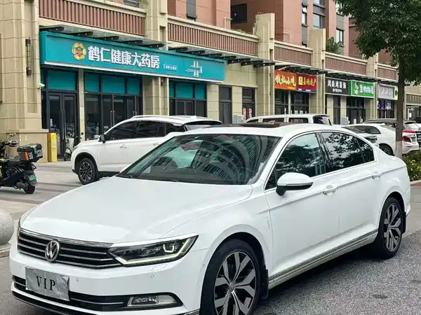 Volkswagen Magotan 2016