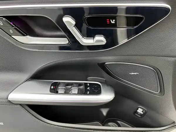 Mercedes-Benz C-Class 2025