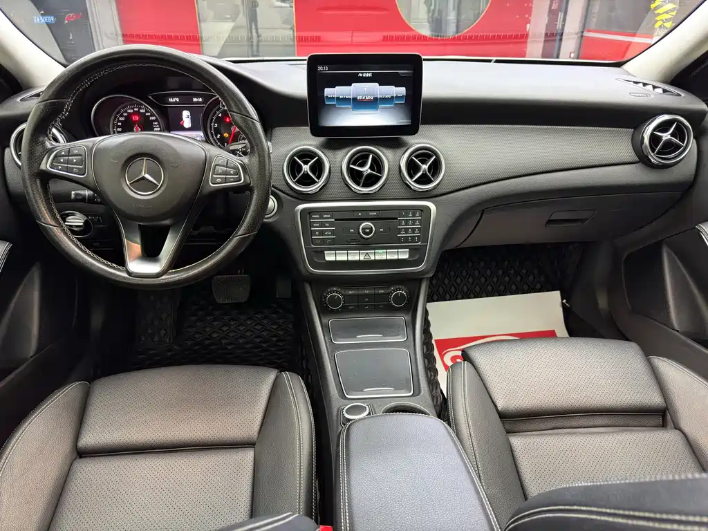 Mercedes-Benz GLA 2017 — фото 9