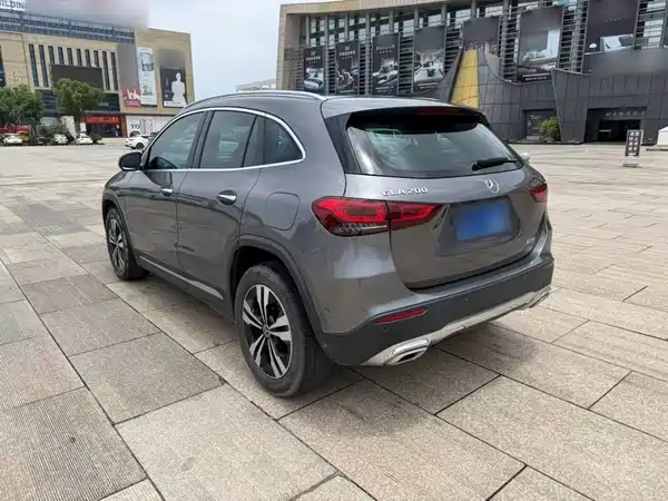 Mercedes-Benz GLA 2021