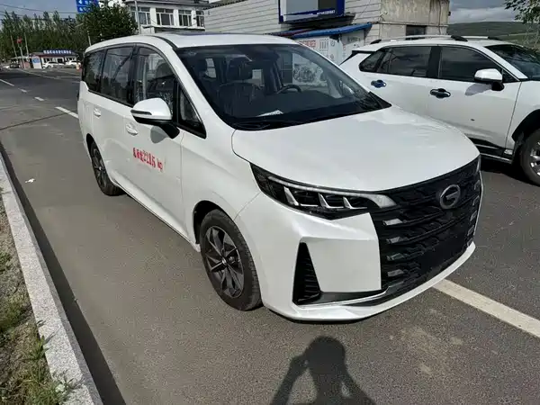 GAC Trumpchi M6 2023